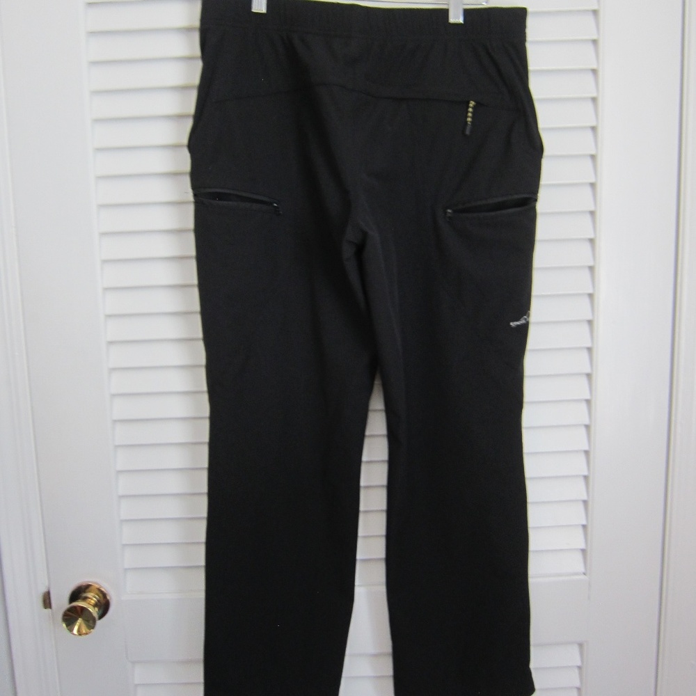 Eddie Bauer Technical Trek Belted Cargo Guide Pants in Black